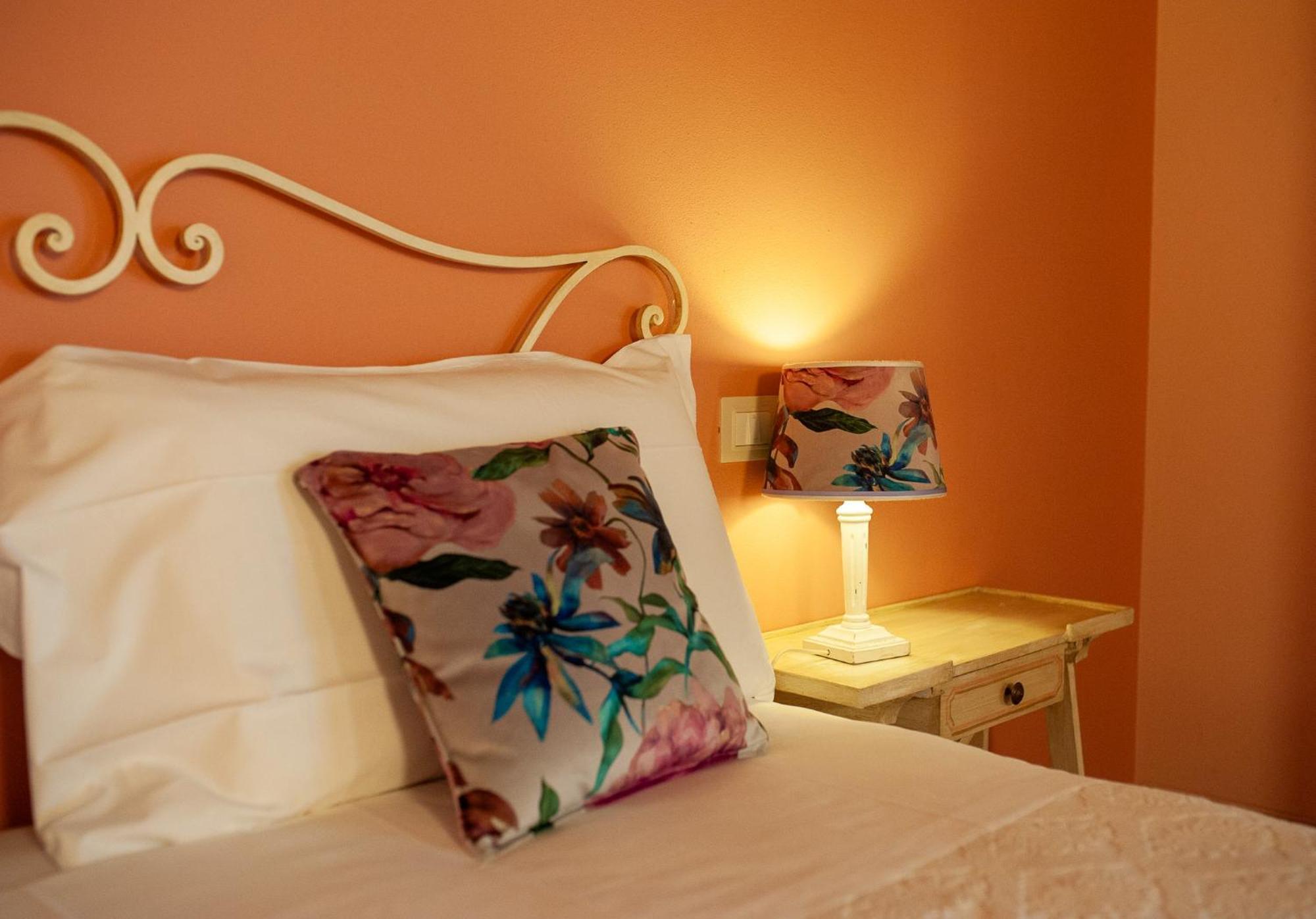 Le Colombaie Country Resort Ponsacco Quarto foto